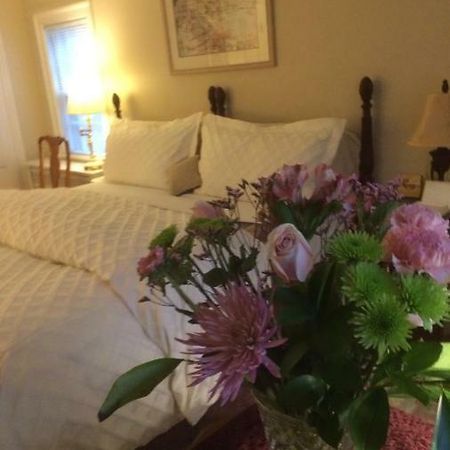 Wellesley Bed And Breakfast Екстериор снимка