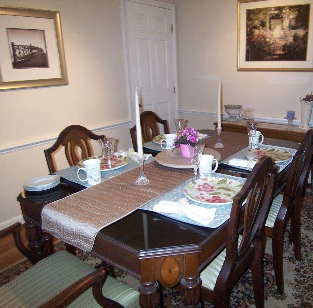 Wellesley Bed And Breakfast Екстериор снимка