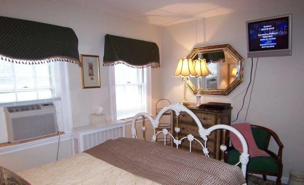 Wellesley Bed And Breakfast Екстериор снимка