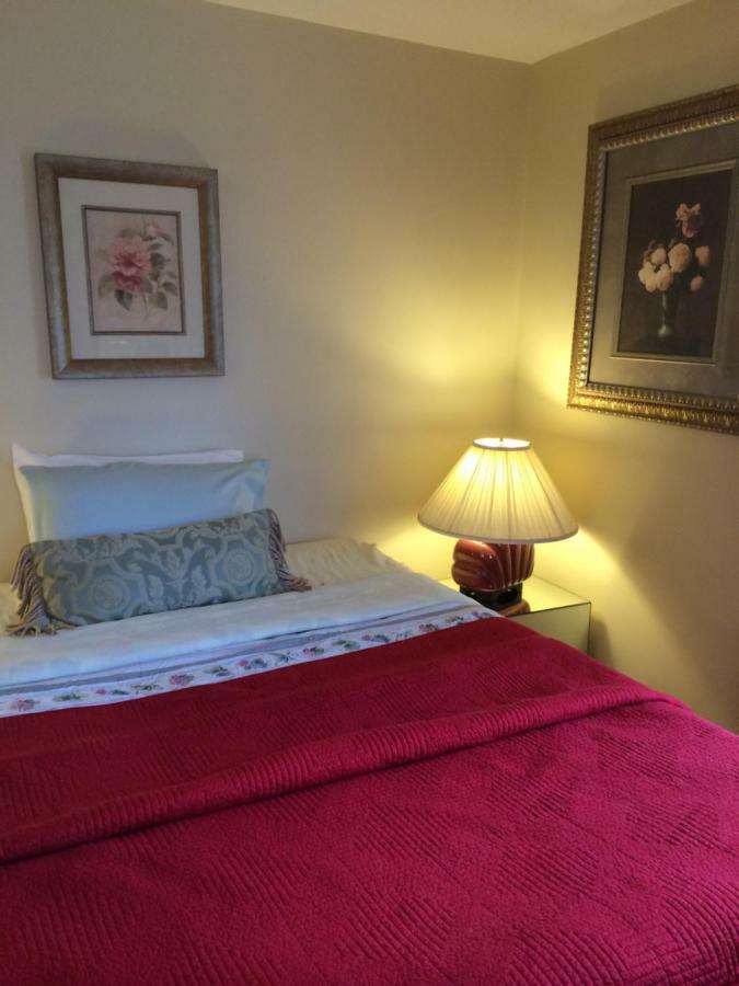 Wellesley Bed And Breakfast Екстериор снимка
